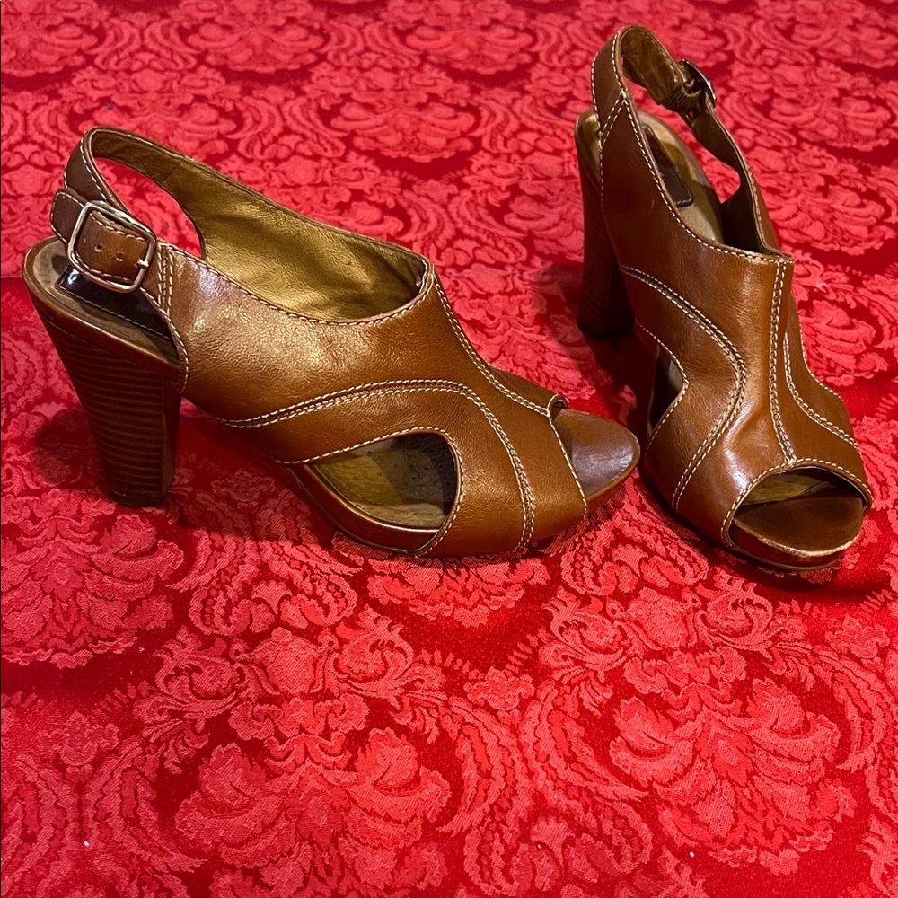 Clark’s Leather Elegant Brown Leather Slingback Heels 7.5